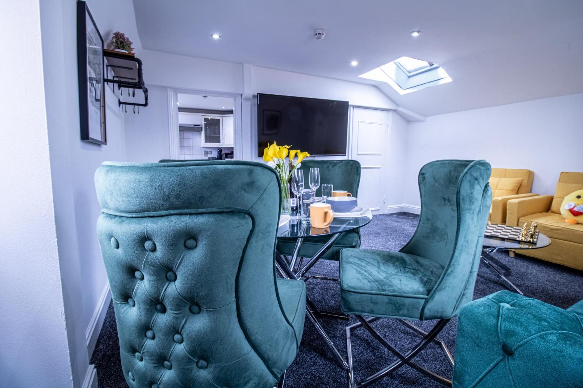 Luxurious 1-Bedroom Penthouse On Oxford Street 11G London Exterior photo