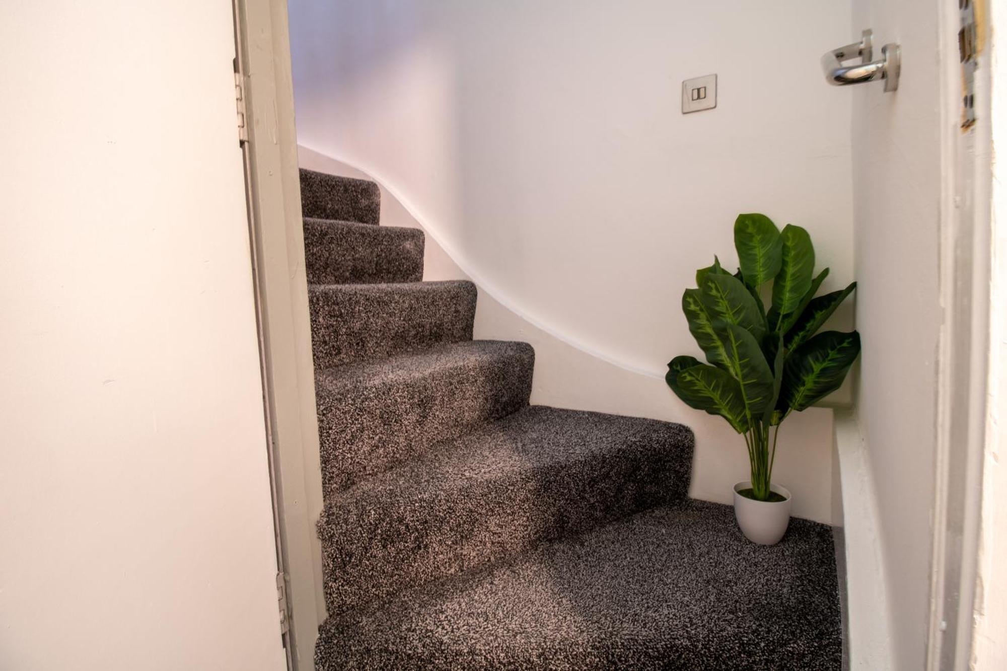 Luxurious 1-Bedroom Penthouse On Oxford Street 11G London Exterior photo