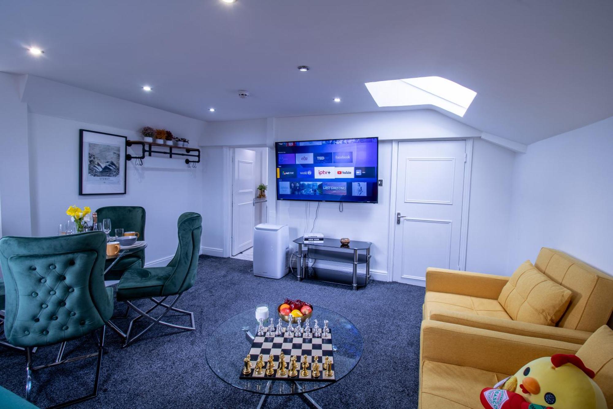 Luxurious 1-Bedroom Penthouse On Oxford Street 11G London Exterior photo