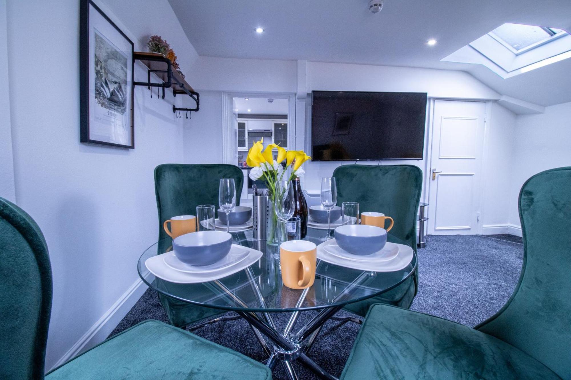 Luxurious 1-Bedroom Penthouse On Oxford Street 11G London Exterior photo